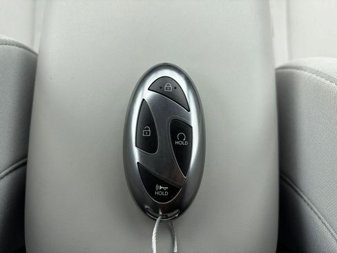 Used 2025 Hyundai Kona SEL image 21