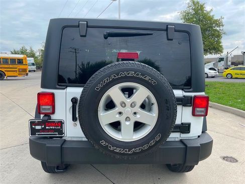 Used 2016 Jeep Wrangler Sport w/ Quick Order Package 24S AWD/4WD image 6