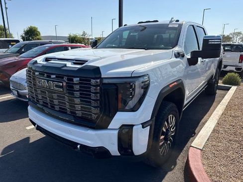Used 2026 GMC Sierra 2500 Denali Ultimate w/ Max Trailering Package AWD/4WD image 2