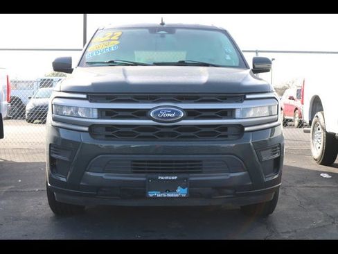 Used 2022 Ford Expedition XLT image 3