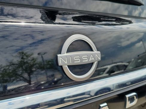 Used 2022 Nissan Armada SL w/ Captain's Chairs Package AWD/4WD image 42