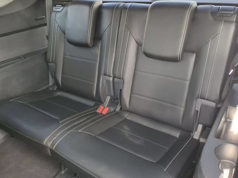 Used 2023 Volkswagen Atlas SE w/ Panoramic Sunroof Package FWD image 19