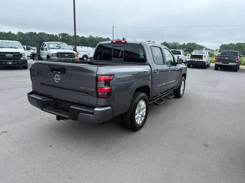 Used 2022 Nissan Frontier SV AWD/4WD image 4