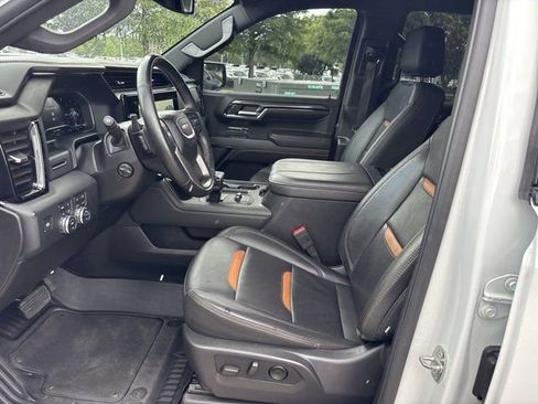 Used 2024 GMC Sierra 1500 AT4 w/ AT4 Premium Package AWD/4WD image 17
