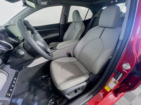 Used 2023 Toyota Camry XLE w/ Navigation Package FWD image 10