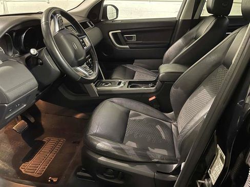 Used 2018 Land Rover Discovery Sport SE image 12