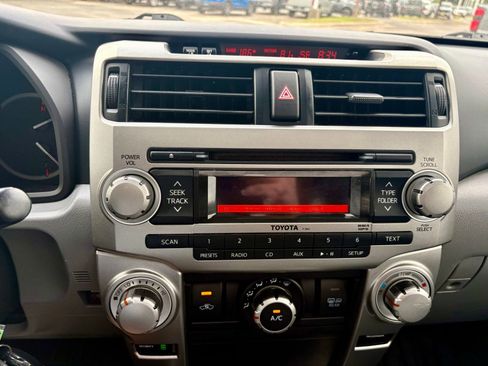 Used 2011 Toyota 4Runner SR5 w/ Premium Pkg w/Leather RWD image 20