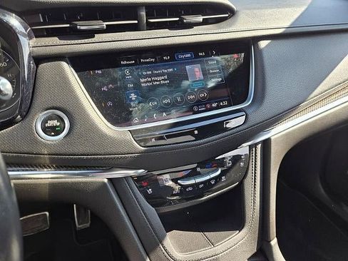 Used 2021 Cadillac XT5 Sportv image 11