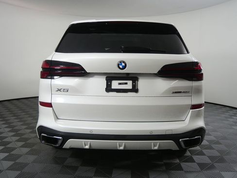 Used 2025 BMW X5 xDrive40i image 4