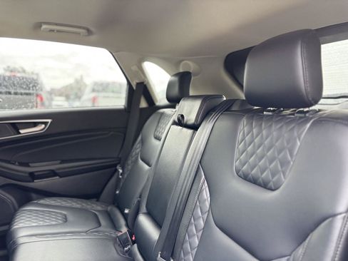 Used 2024 Ford Edge Titanium AWD/4WD image 16