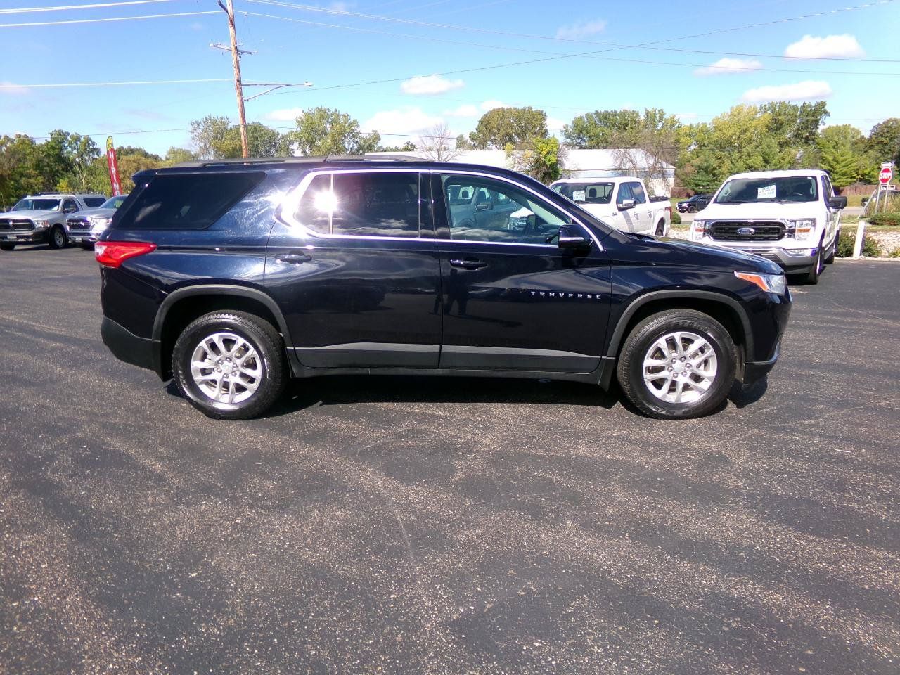 Used 2020 Chevrolet Traverse LT AWD/4WD image 2