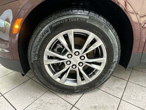 Used 2023 Cadillac XT5 Premium Luxury w/ Technology Package AWD/4WD image 12