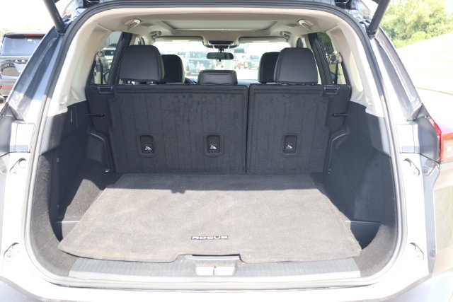Used 2026 Nissan Rogue Dark Armor FWD image 29