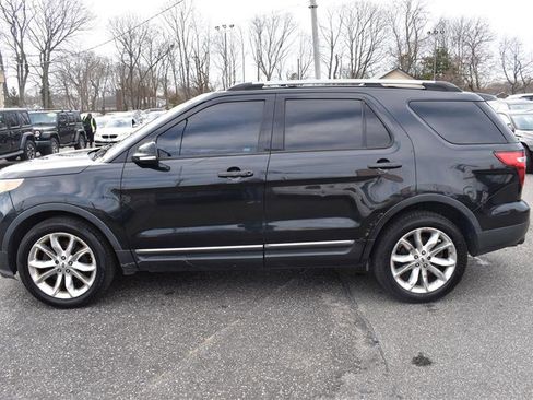 Used 2014 Ford Explorer XLT w/ Equipment Group 202A image 5