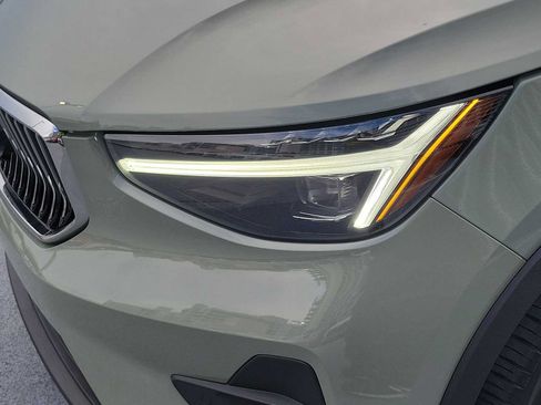 Used 2024 Volvo XC40 B5 Ultimate w/ Protection Package Premier AWD/4WD image 10