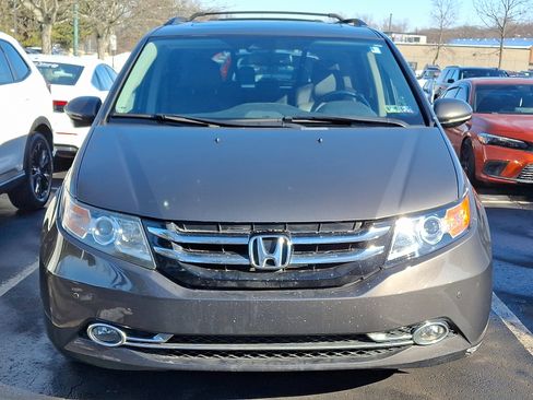 Used 2015 Honda Odyssey Touring image 2