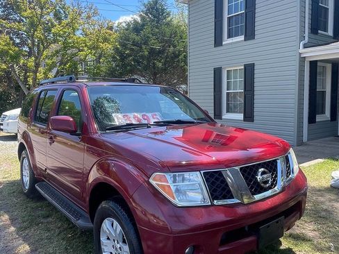 Used 2006 Nissan Pathfinder LE RWD image 2