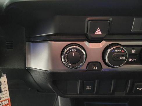 Used 2023 Toyota Tacoma SR image 6