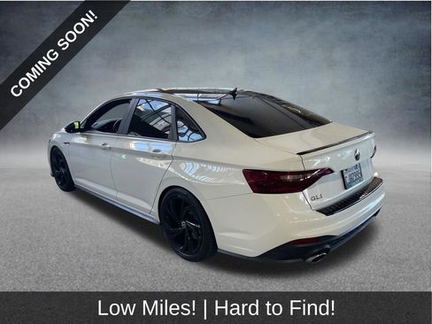 Used 2023 Volkswagen Jetta GLI Autobahn FWD image 3
