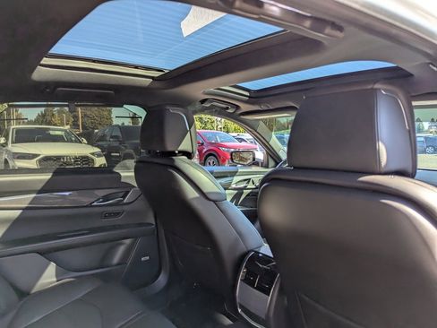 Used 2019 Cadillac CT6 V w/ Driver Assist Package image 36