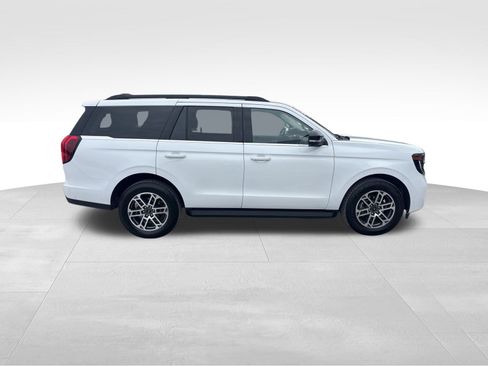Used 2025 Ford Expedition Active image 8