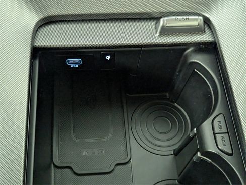 Used 2020 Hyundai Palisade Limited image 18