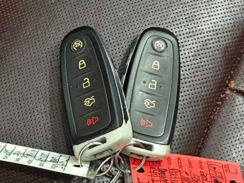 Used 2015 Ford Expedition Platinum AWD/4WD image 18