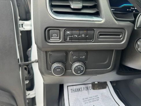Certified 2023 Chevrolet Suburban Premier RWD image 21