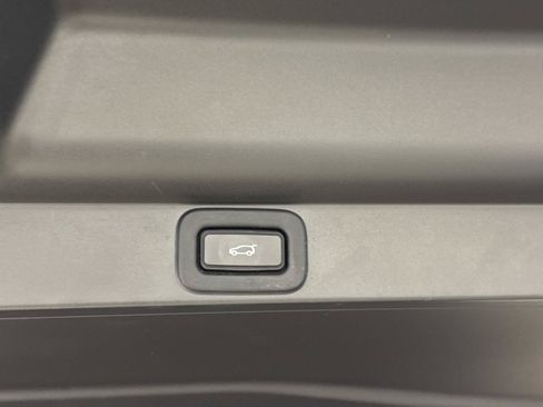 Used 2023 Land Rover Range Rover SE AWD/4WD image 11
