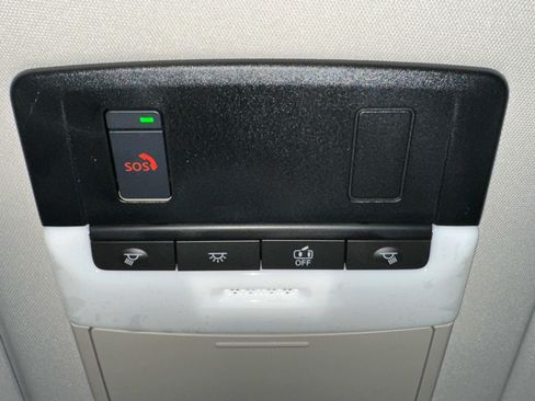 New 2025 Nissan Pathfinder SL image 35