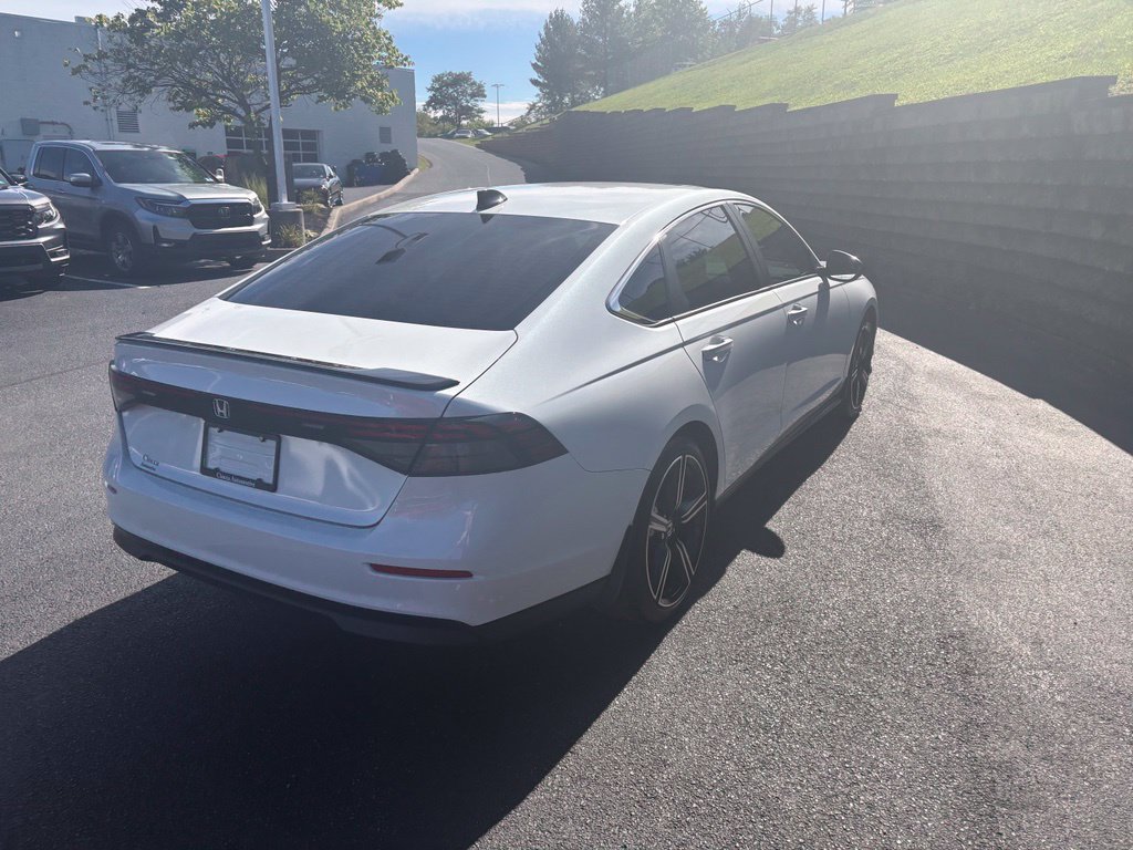 Used 2024 Honda Accord Sport image 7