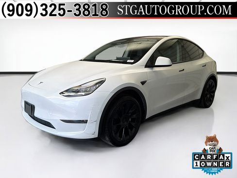 Used 2022 Tesla Model Y Long Range AWD/4WD image 1