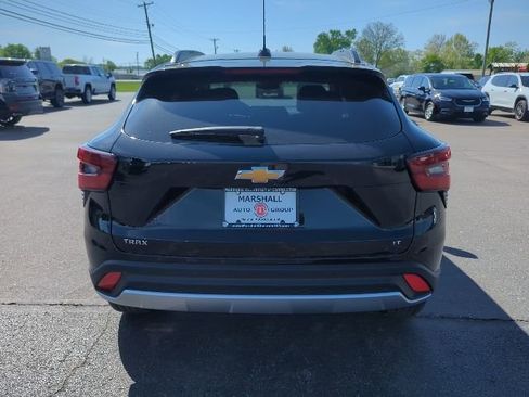 New 2026 Chevrolet Trax LT w/ LT Convenience Package FWD image 25