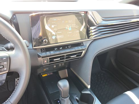 Certified 2025 Toyota Camry SE image 23