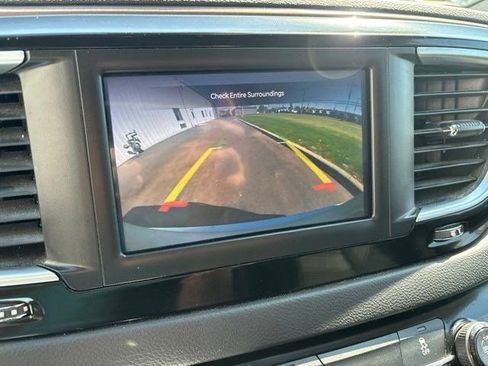 Used 2024 Chrysler Voyager LX FWD image 22