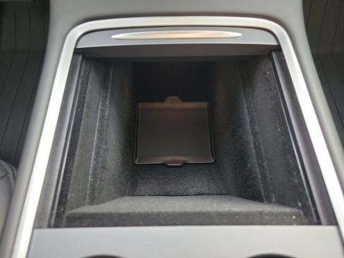 Used 2023 Tesla Model Y Long Range image 33