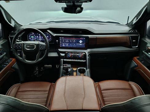 Used 2024 GMC Sierra 1500 Denali Ultimate image 44
