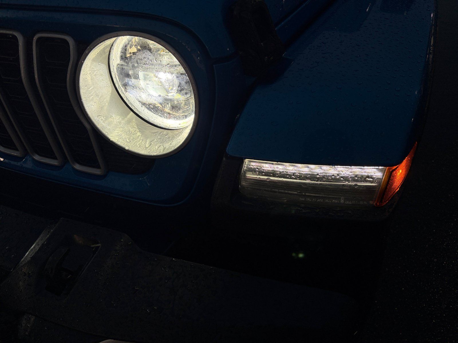 Used 2025 Jeep Wrangler Unlimited Sahara AWD/4WD image 9