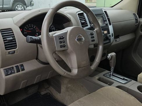Used 2015 Nissan Frontier SV w/ SV Value Truck Package RWD image 27