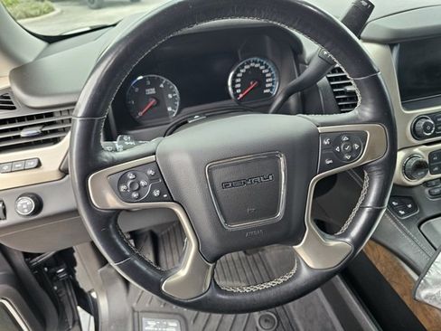 Used 2018 GMC Yukon Denali w/ Denali Ultimate Package image 30