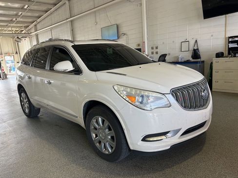 Used 2013 Buick Enclave Leather image 2