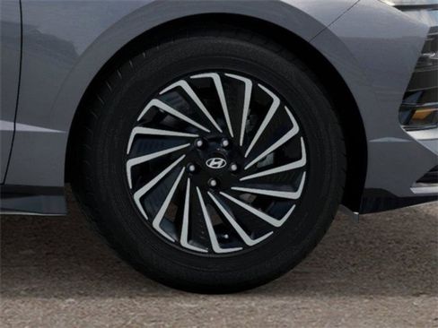 Certified 2025 Hyundai Sonata SEL FWD image 8