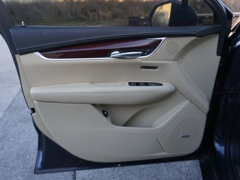 Used 2019 Cadillac XT5 Luxury image 26