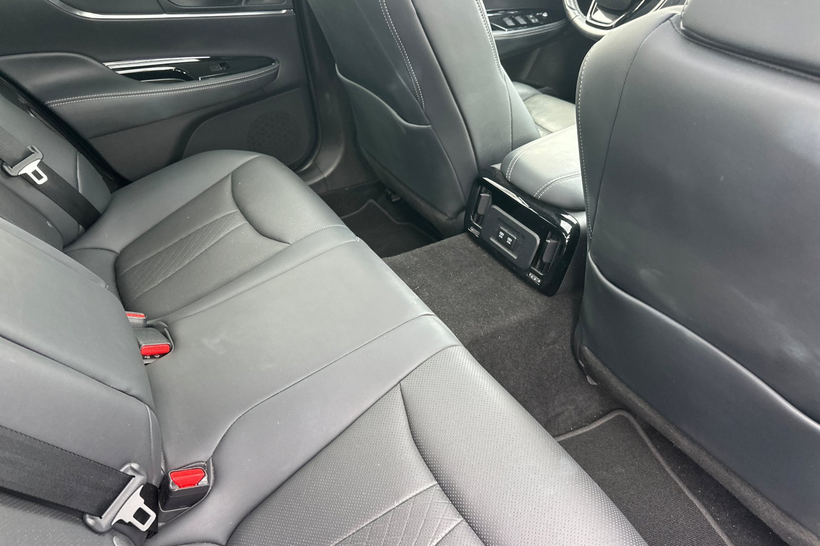 Used 2021 Toyota Mirai RWD image 18