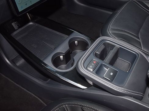 Certified 2025 Ford Mustang Mach-E Premium image 30