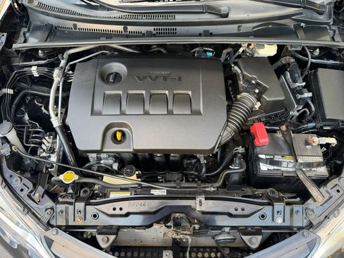 Used 2014 Toyota Corolla LE FWD image 3