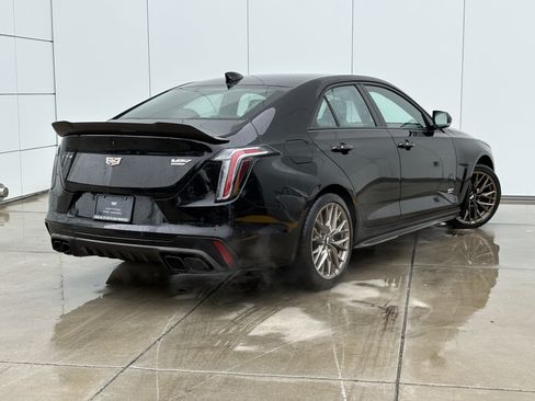 Certified 2024 Cadillac CT4 V Blackwing w/ Carbon Fiber 1 Package RWD image 7