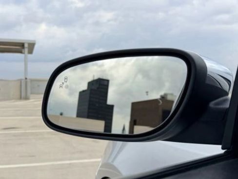 Used 2019 Ford Taurus Limited image 14