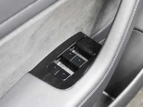 Used 2018 Tesla Model 3 Long Range image 8