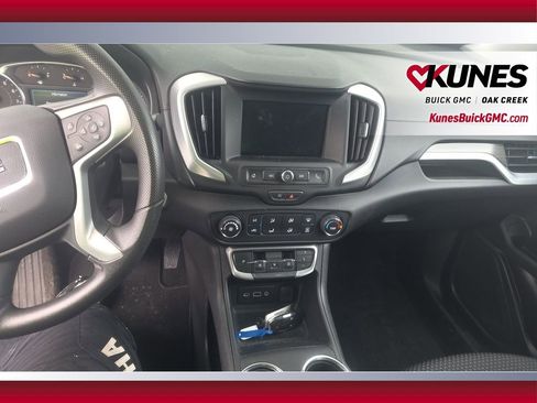 Used 2024 GMC Terrain SLE image 14